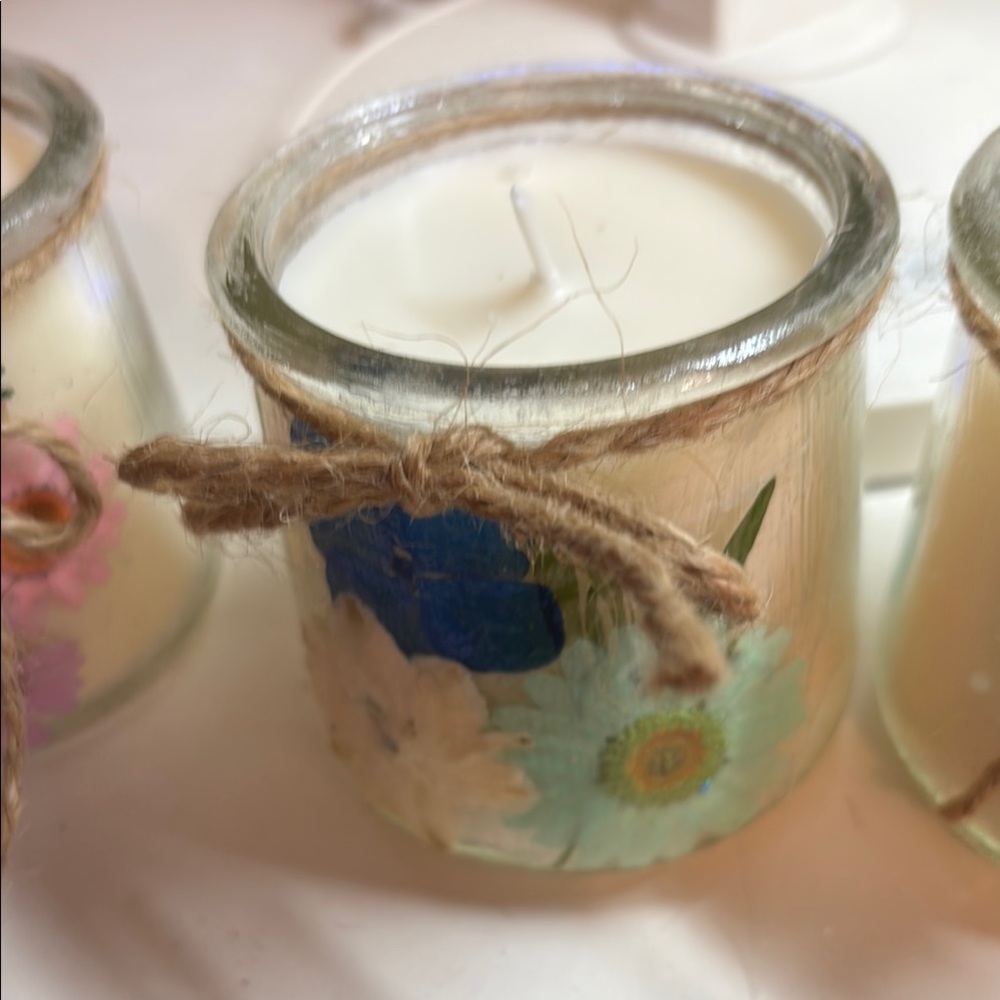 Rustic Glass Jar Candles with Floral Design - Picture 3 of 6